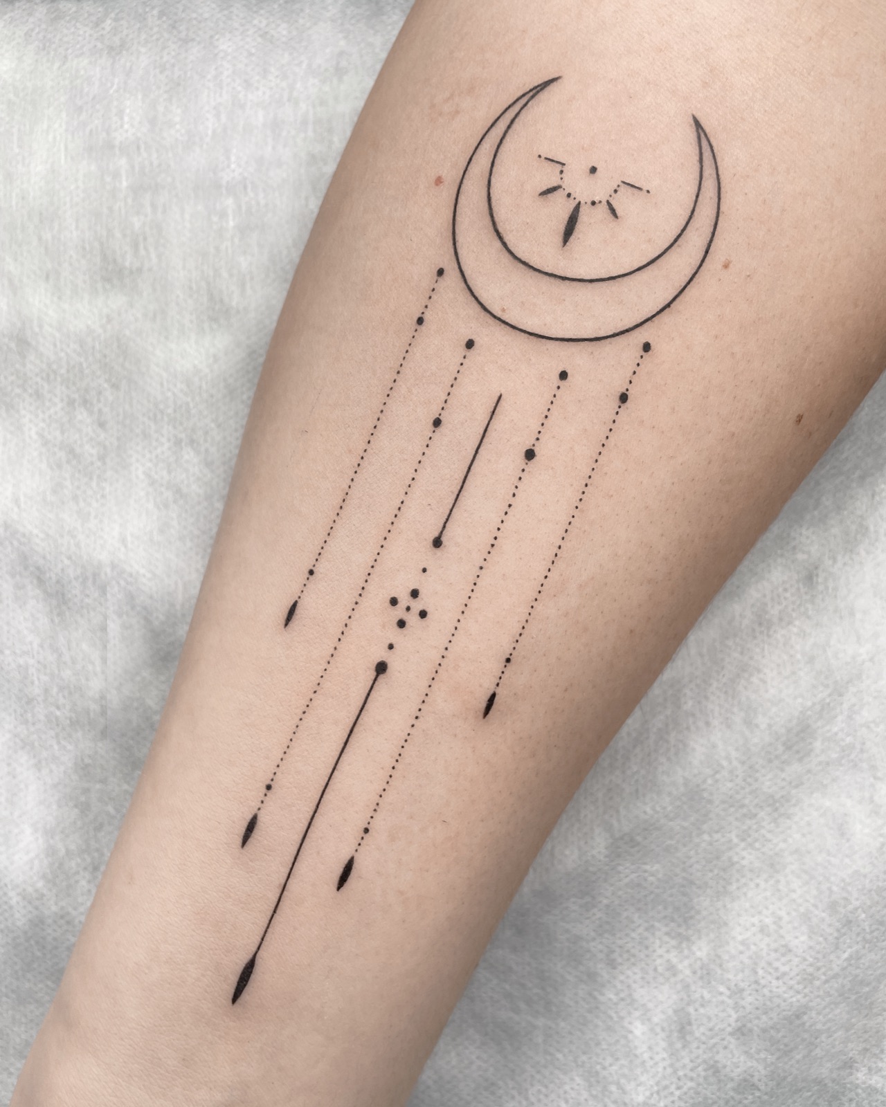 Gerda Ra Tattoo · Fine line